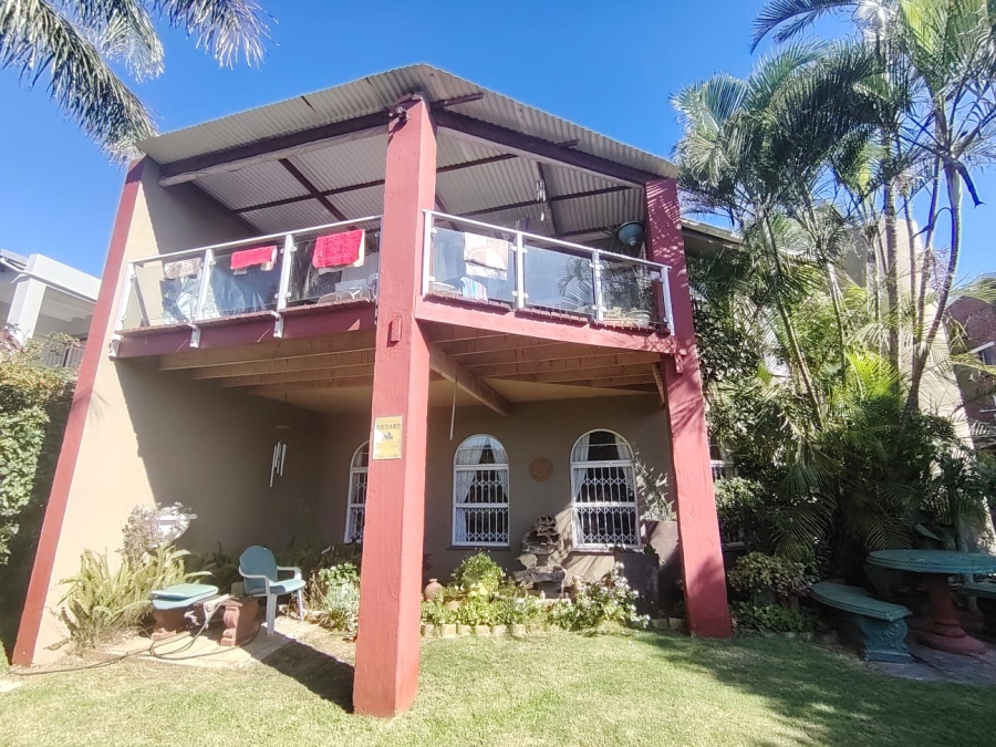 4 Bedroom Property for Sale in Wavecrest Eastern Cape